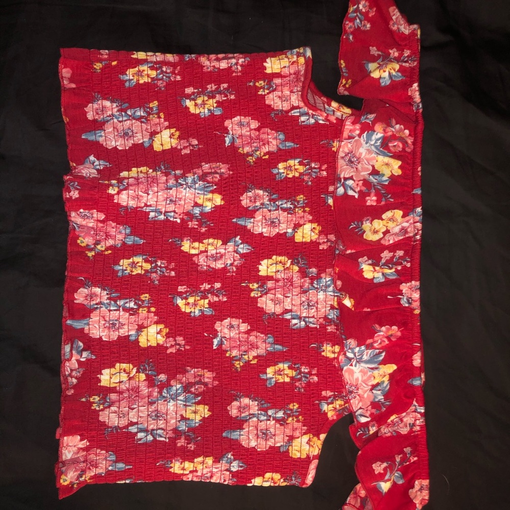 Floral off shoulder floral crop top